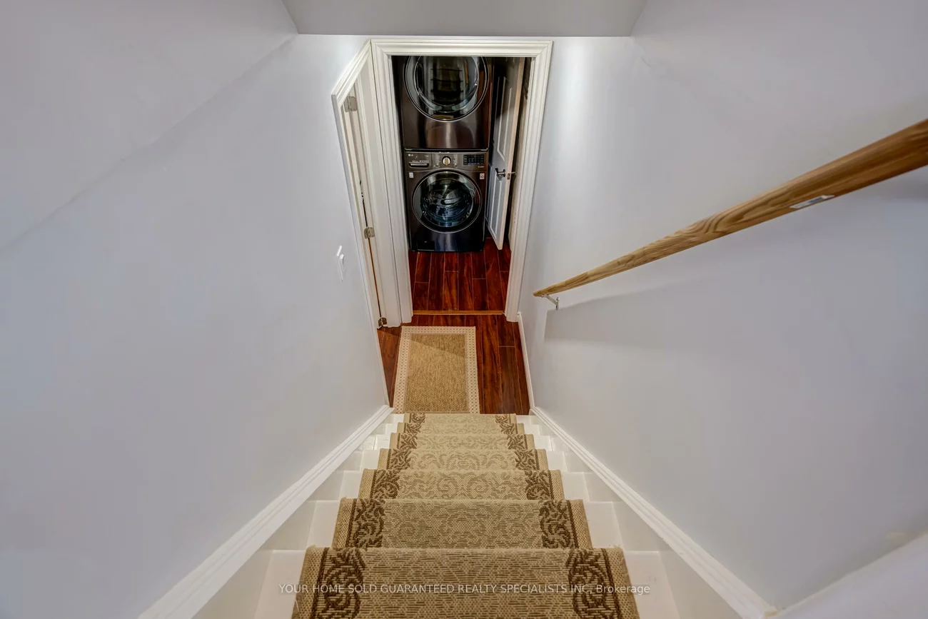 5, Hallow, Rexdale-Kipling, Toronto