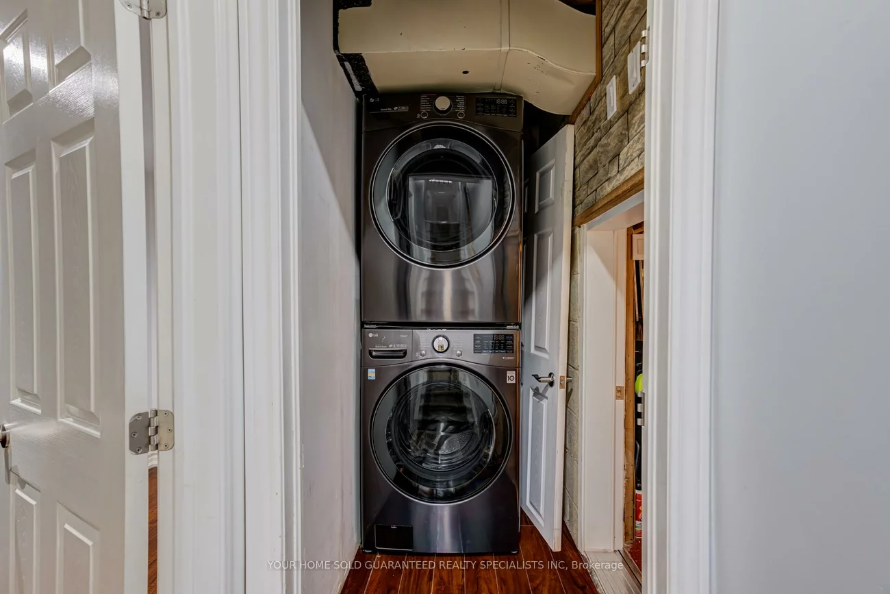 5, Hallow, Rexdale-Kipling, Toronto
