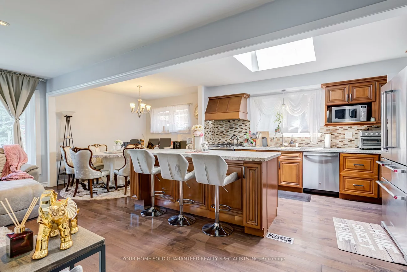 5, Hallow, Rexdale-Kipling, Toronto