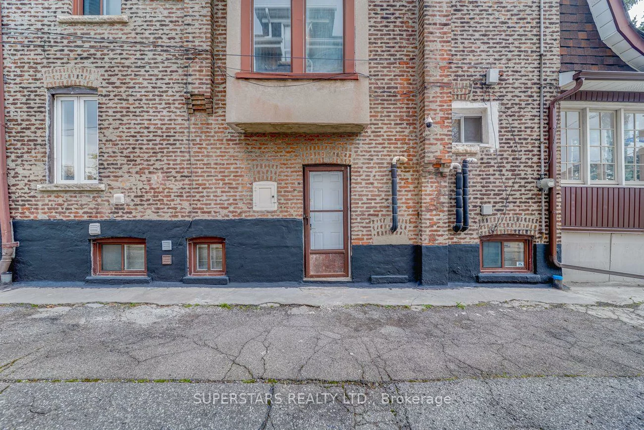 1587, DUFFERIN, Corso Italia-Davenport, Toronto