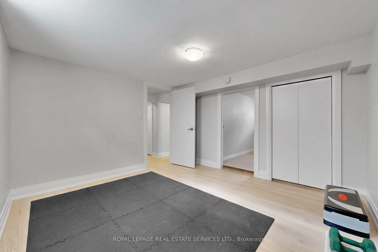 6, Parkchester, Brookhaven-Amesbury, Toronto