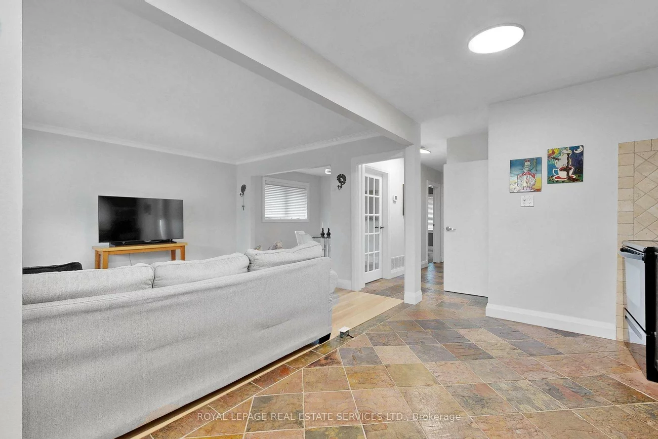 6, Parkchester, Brookhaven-Amesbury, Toronto