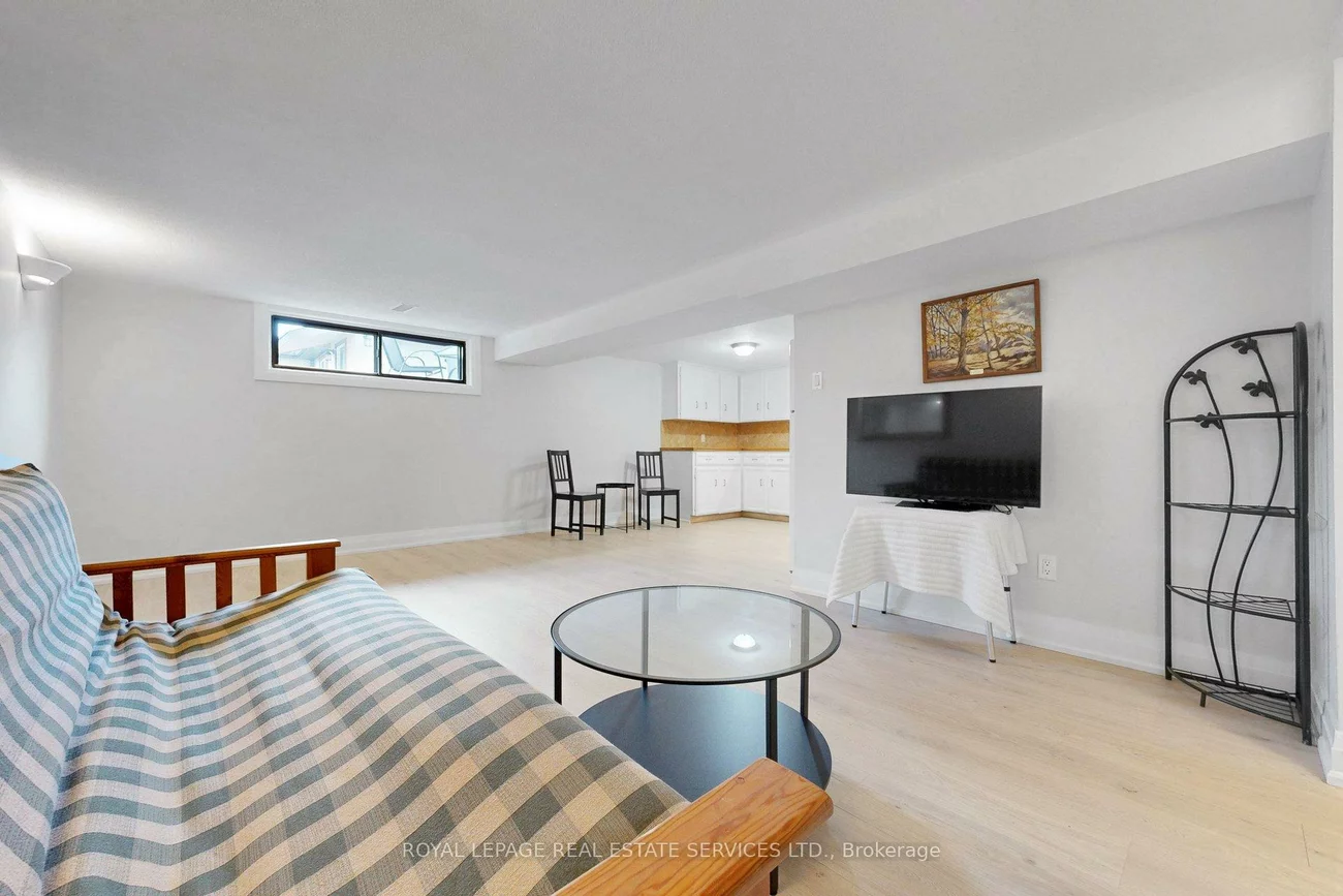 6, Parkchester, Brookhaven-Amesbury, Toronto