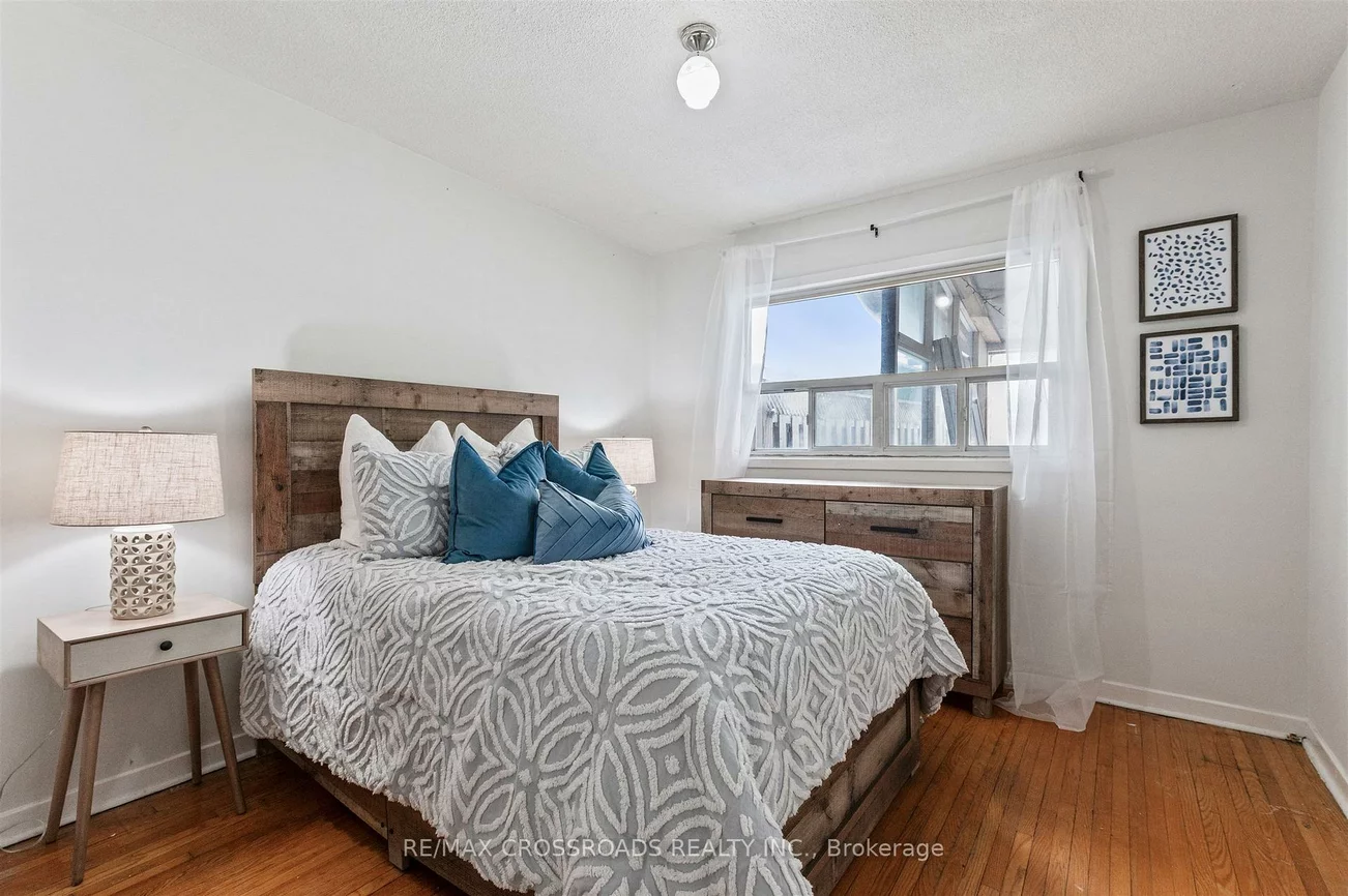 98, Willowridge, Willowridge-Martingrove-Richview, Toronto