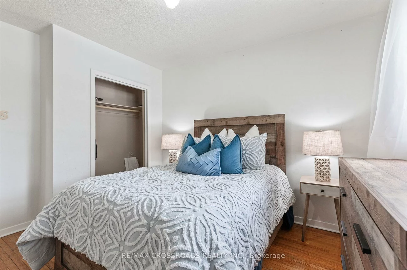 98, Willowridge, Willowridge-Martingrove-Richview, Toronto
