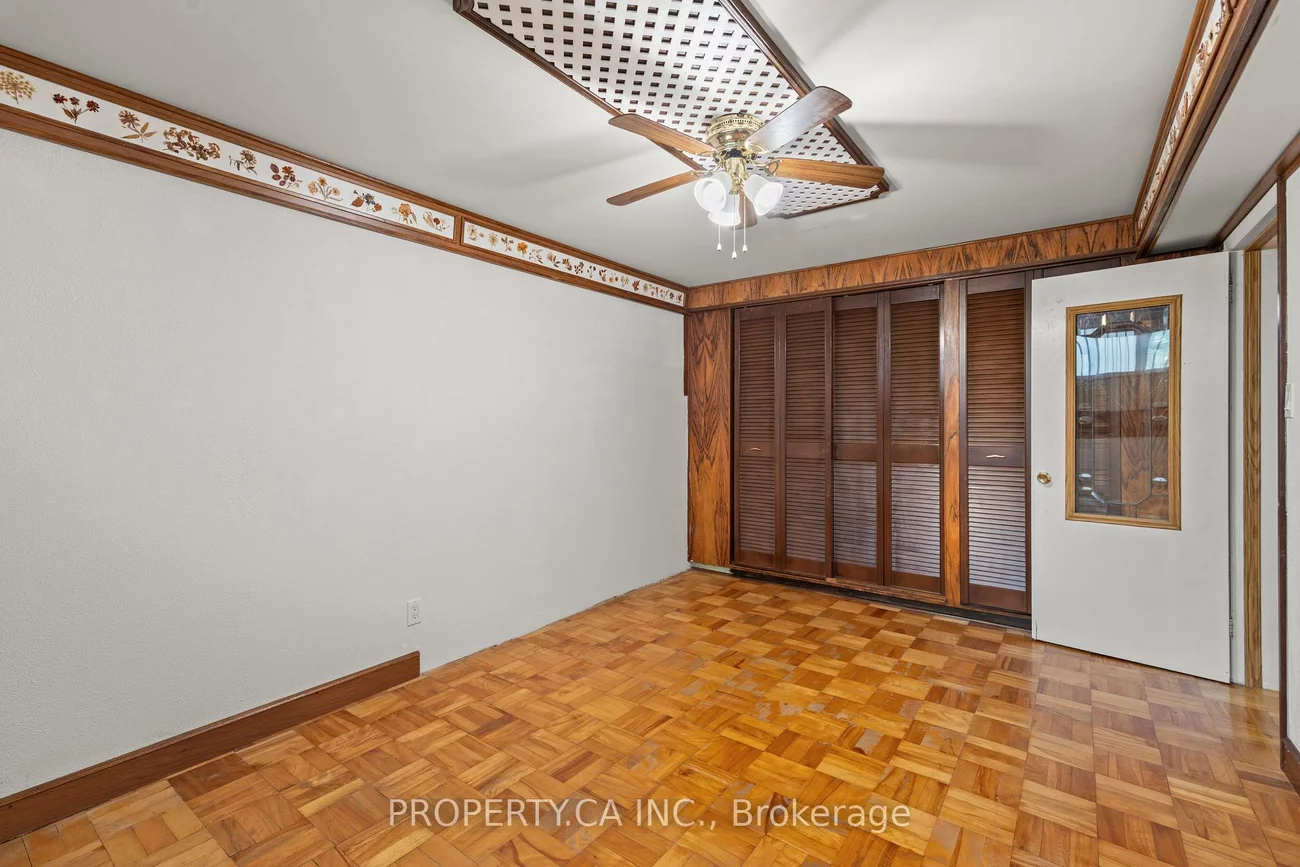 77, Troutbrooke, Downsview-Roding-CFB, Toronto