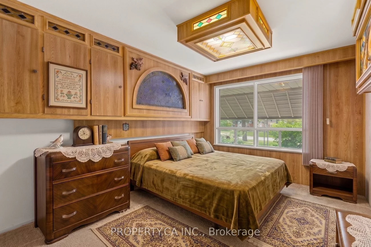 77, Troutbrooke, Downsview-Roding-CFB, Toronto
