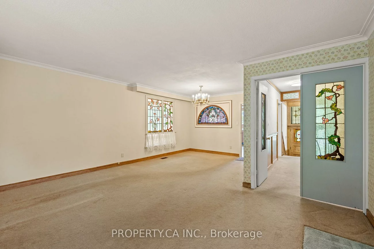 77, Troutbrooke, Downsview-Roding-CFB, Toronto