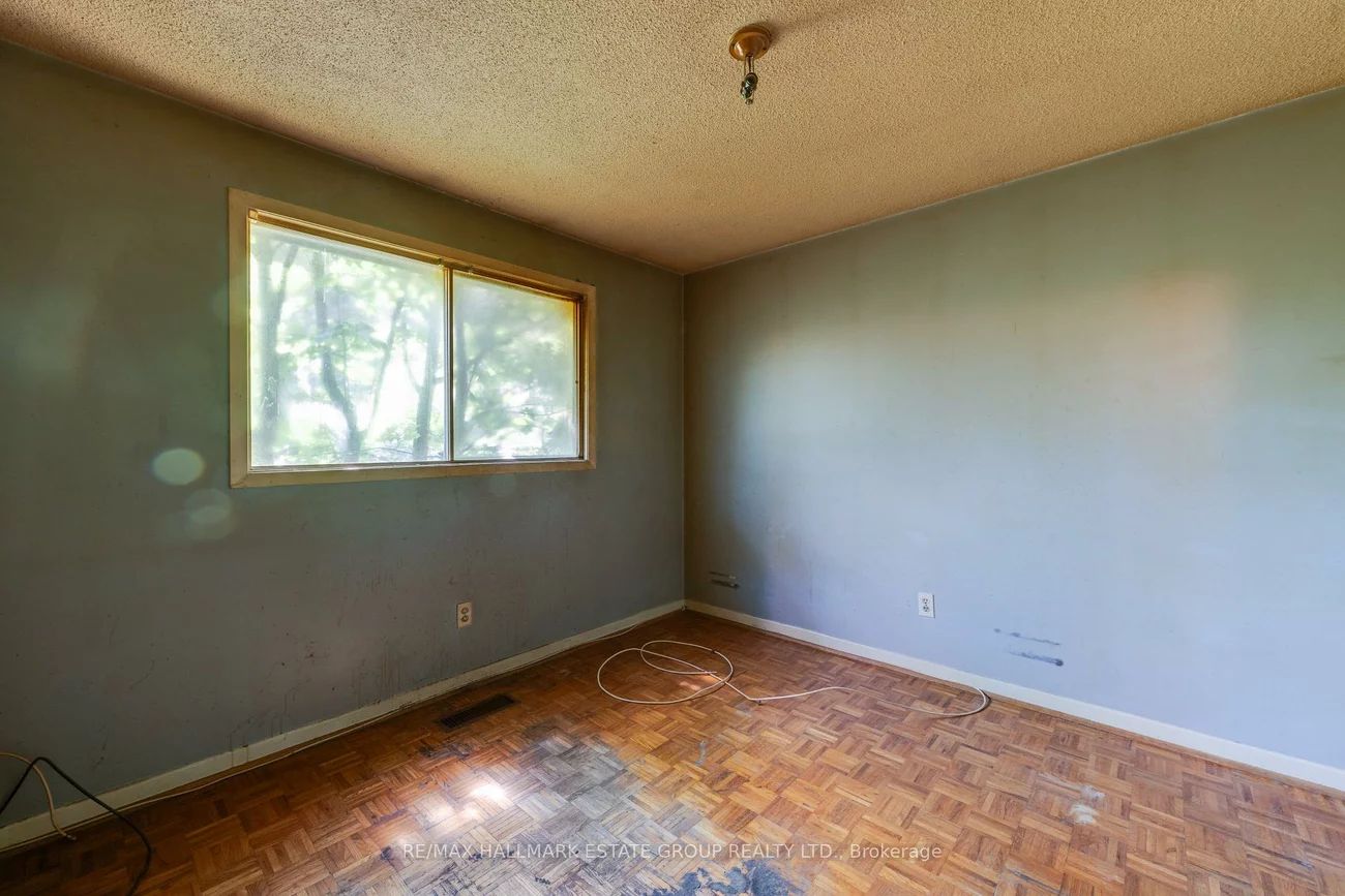11, Pumfrey, Mount Olive-Silverstone-Jamestown, Toronto
