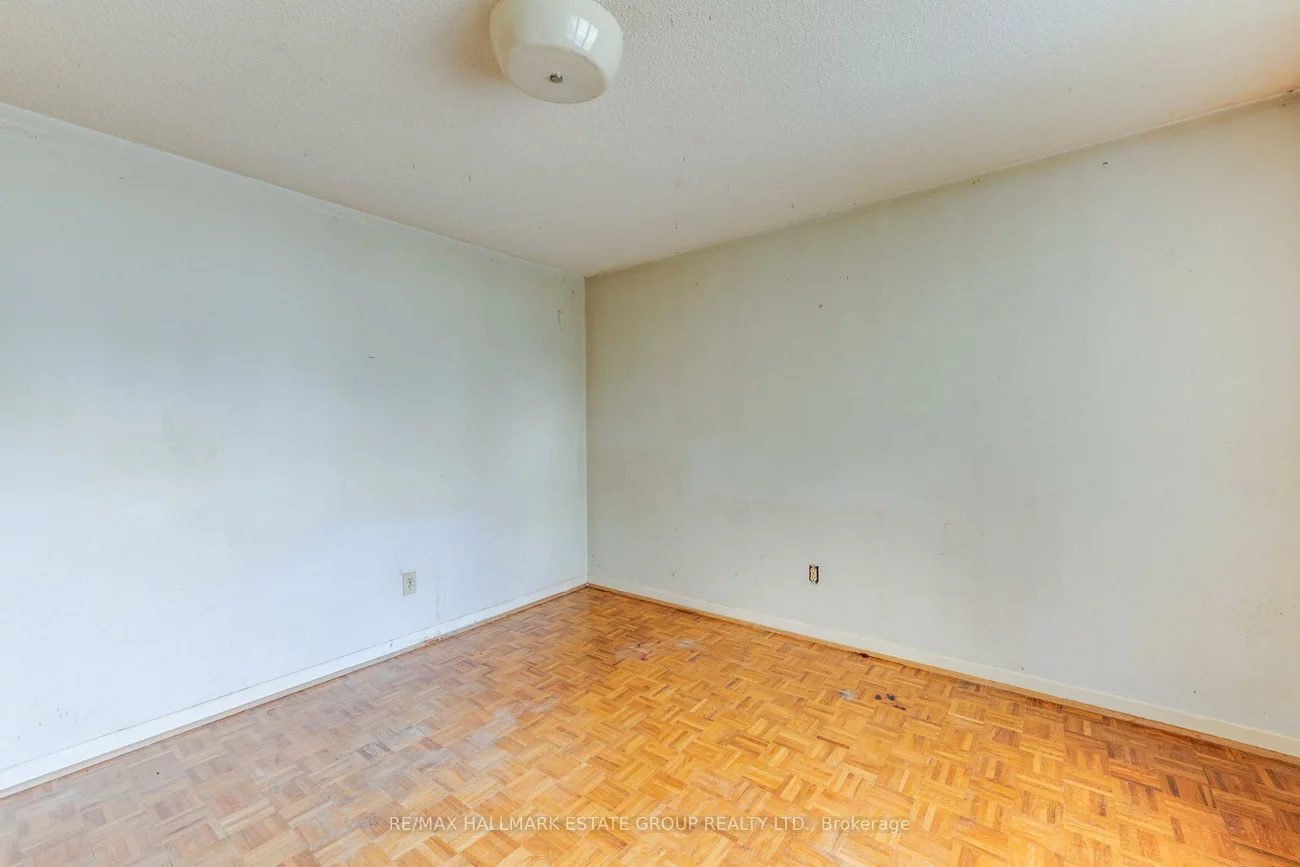 11, Pumfrey, Mount Olive-Silverstone-Jamestown, Toronto