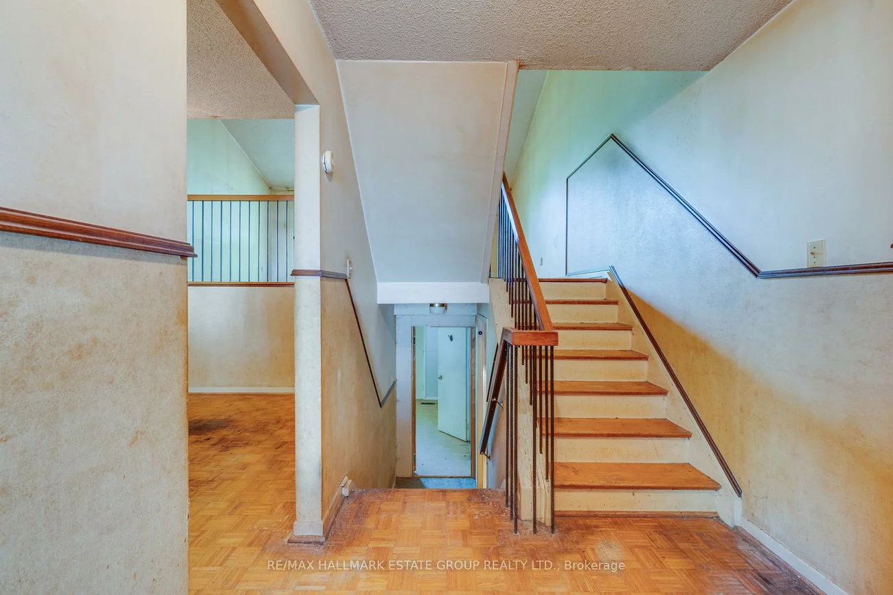 11, Pumfrey, Mount Olive-Silverstone-Jamestown, Toronto