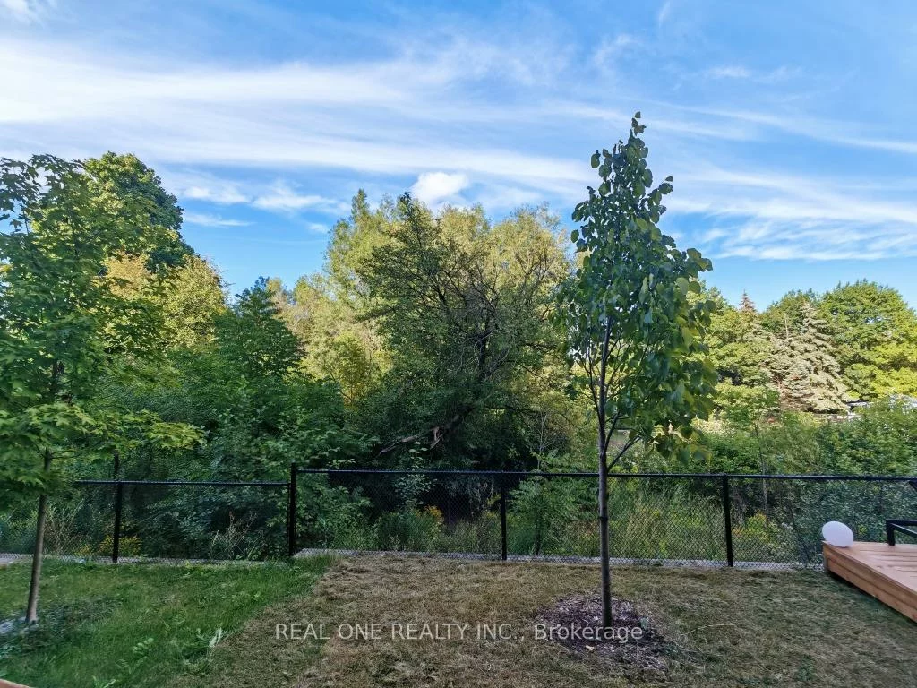 19, Woodstream, West Humber-Clairville, Toronto