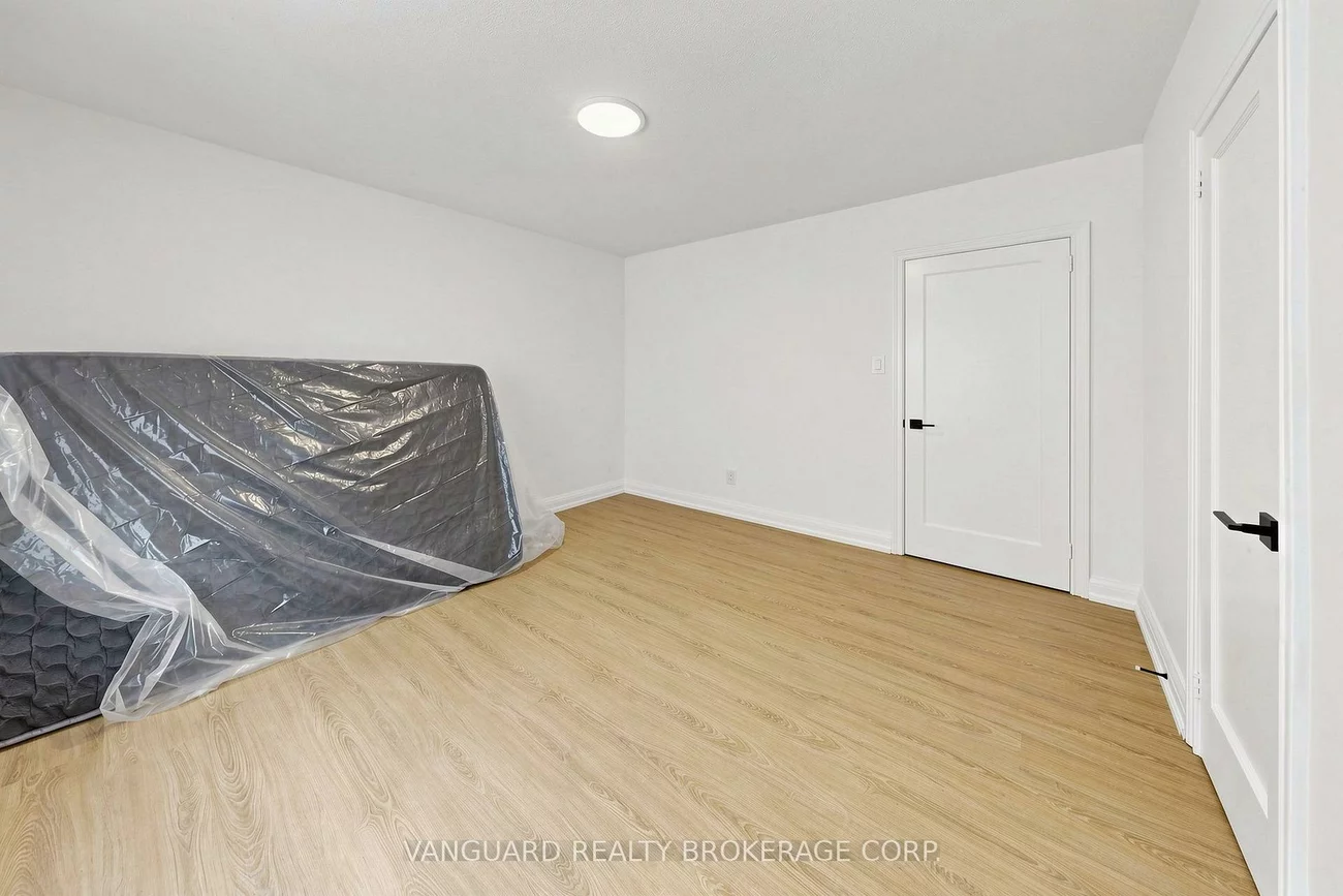 22, Nash, Downsview-Roding-CFB, Toronto