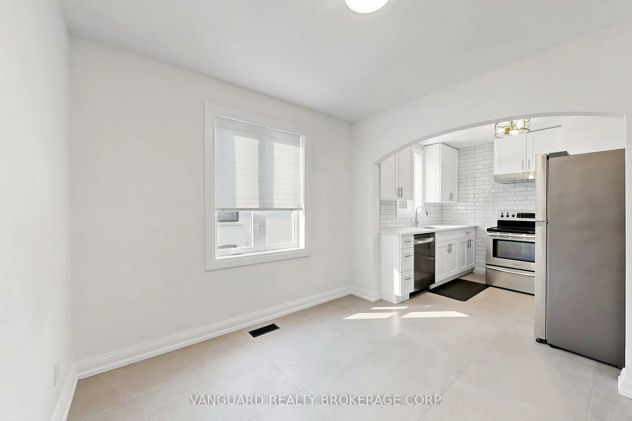 22, Nash, Downsview-Roding-CFB, Toronto