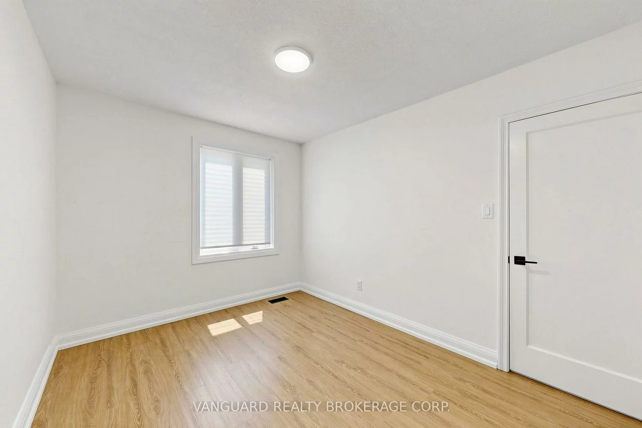 22, Nash, Downsview-Roding-CFB, Toronto