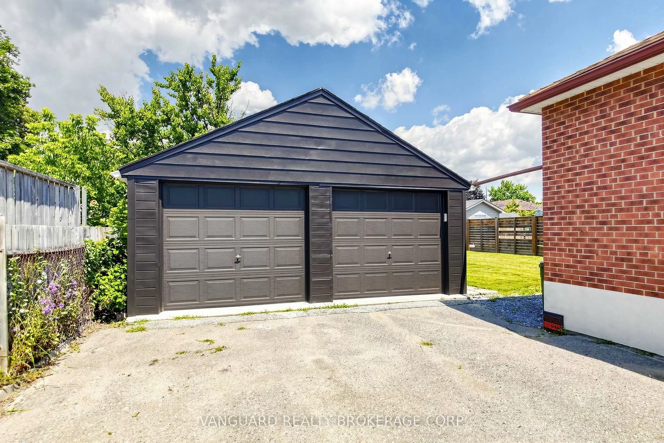 22, Nash, Downsview-Roding-CFB, Toronto