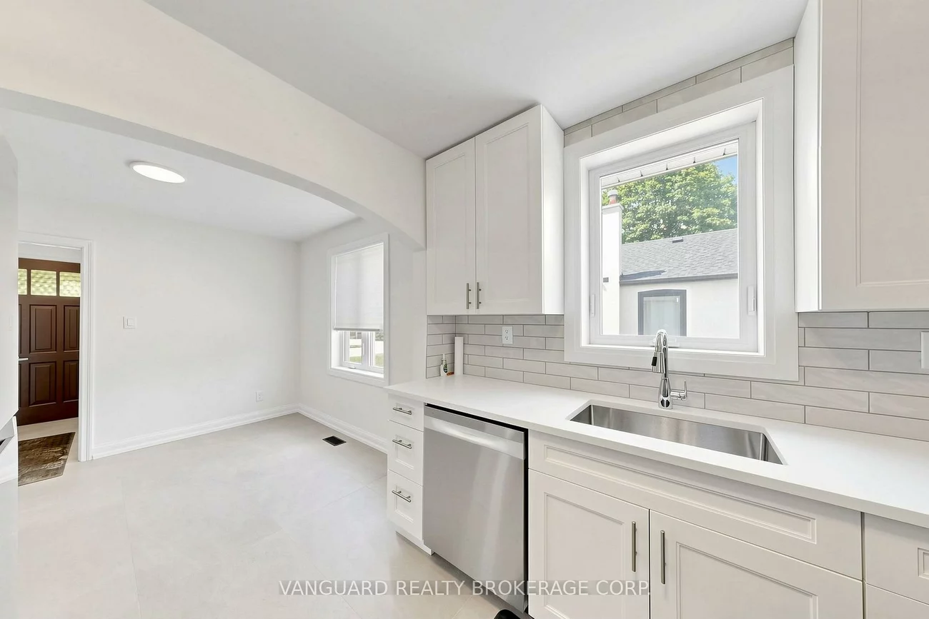 22, Nash, Downsview-Roding-CFB, Toronto