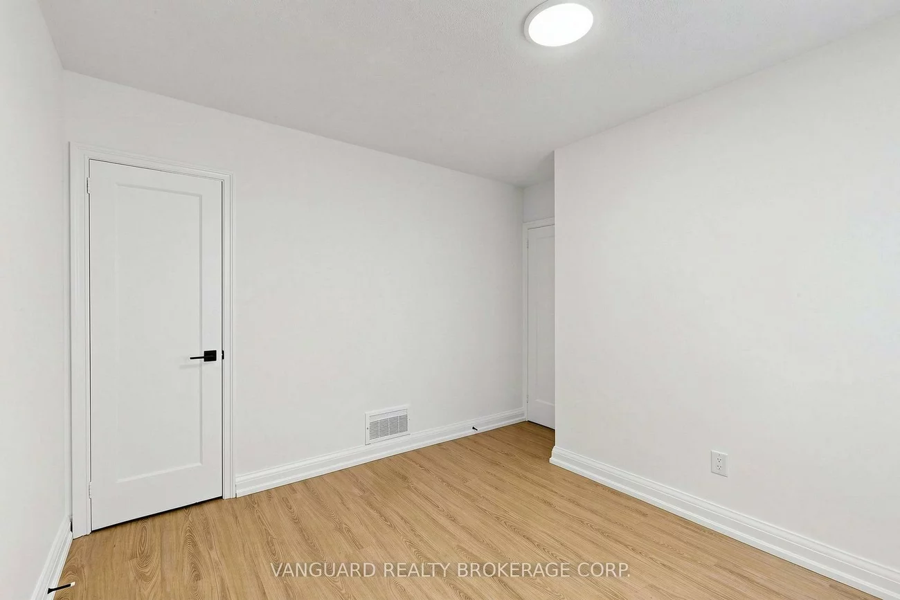 22, Nash, Downsview-Roding-CFB, Toronto