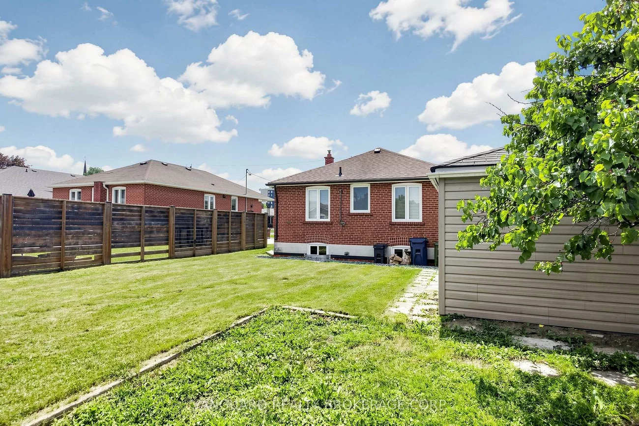 22, Nash, Downsview-Roding-CFB, Toronto