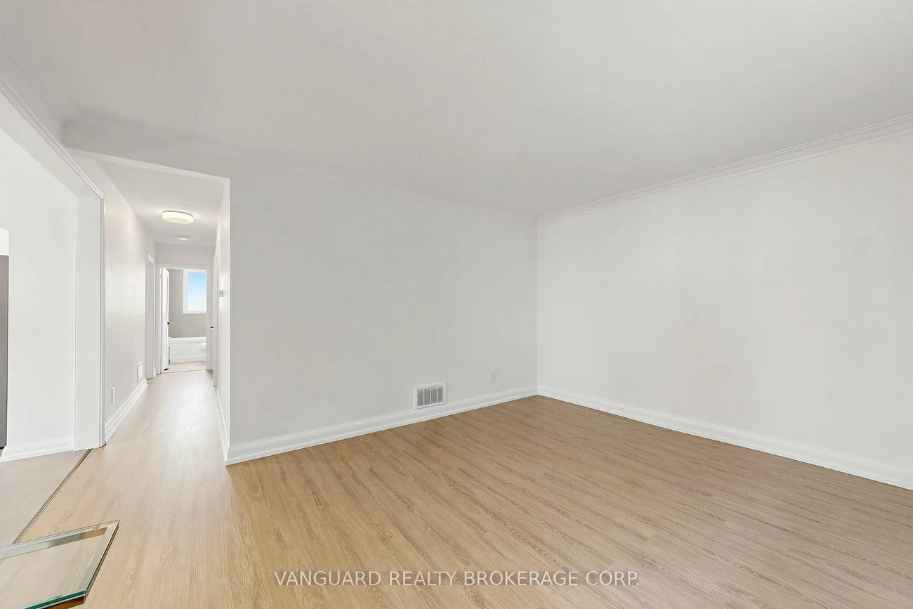 22, Nash, Downsview-Roding-CFB, Toronto