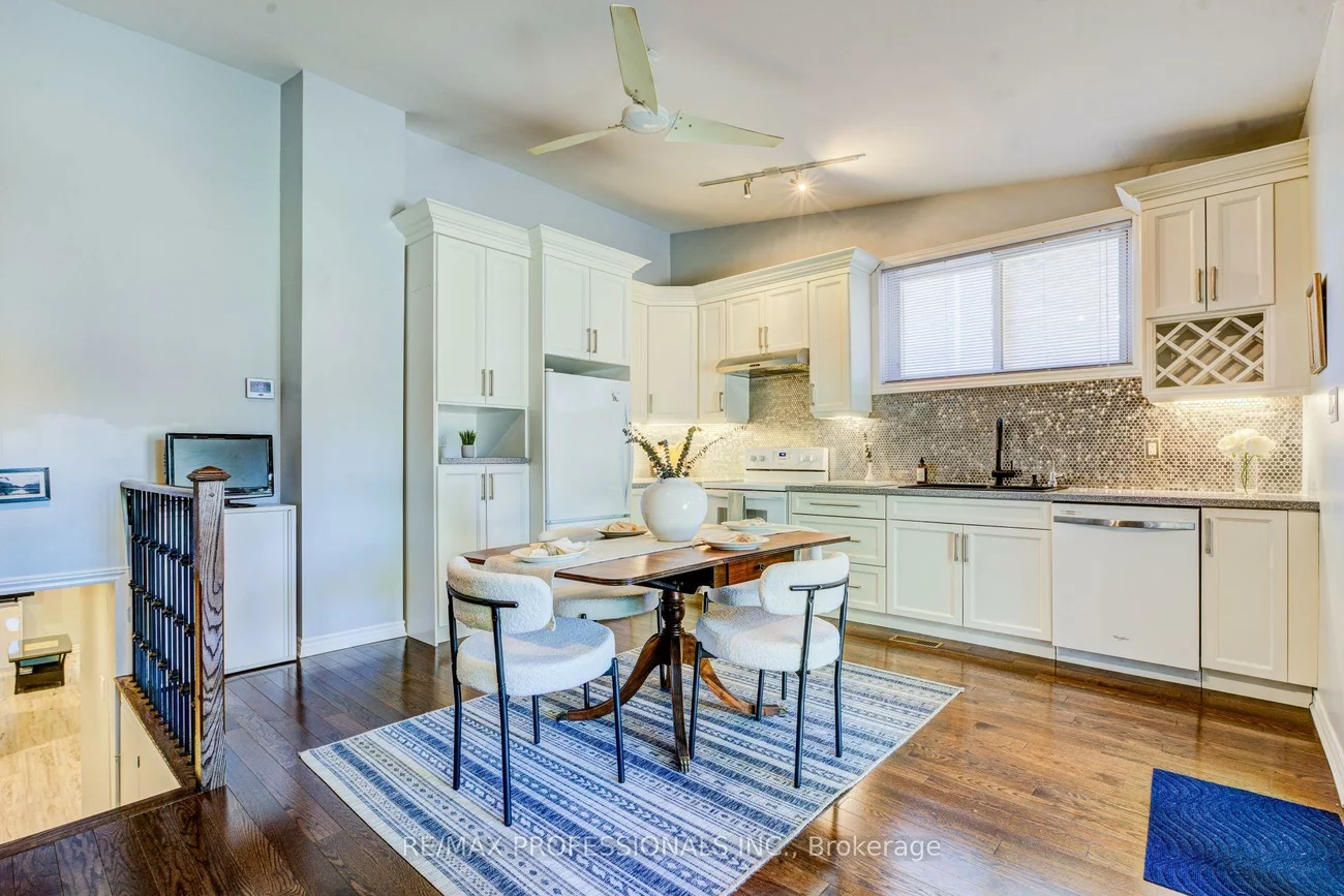 39, Rosemeade, Stonegate-Queensway, Toronto