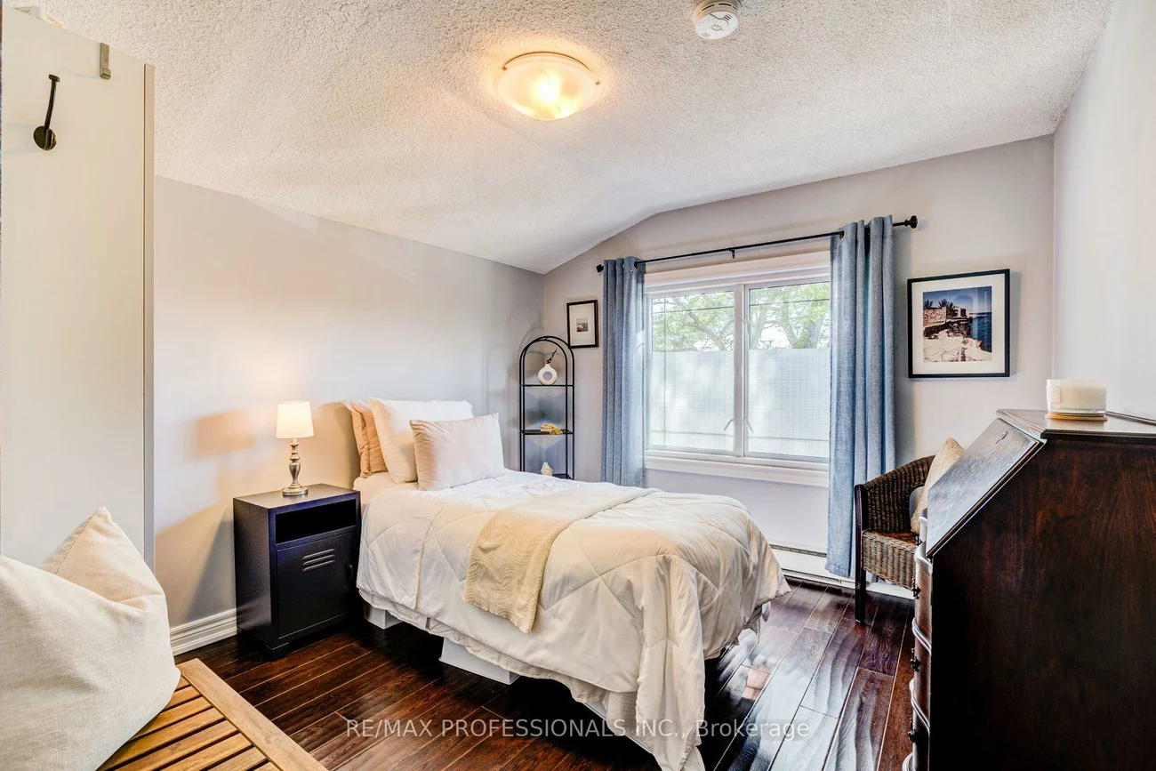 39, Rosemeade, Stonegate-Queensway, Toronto