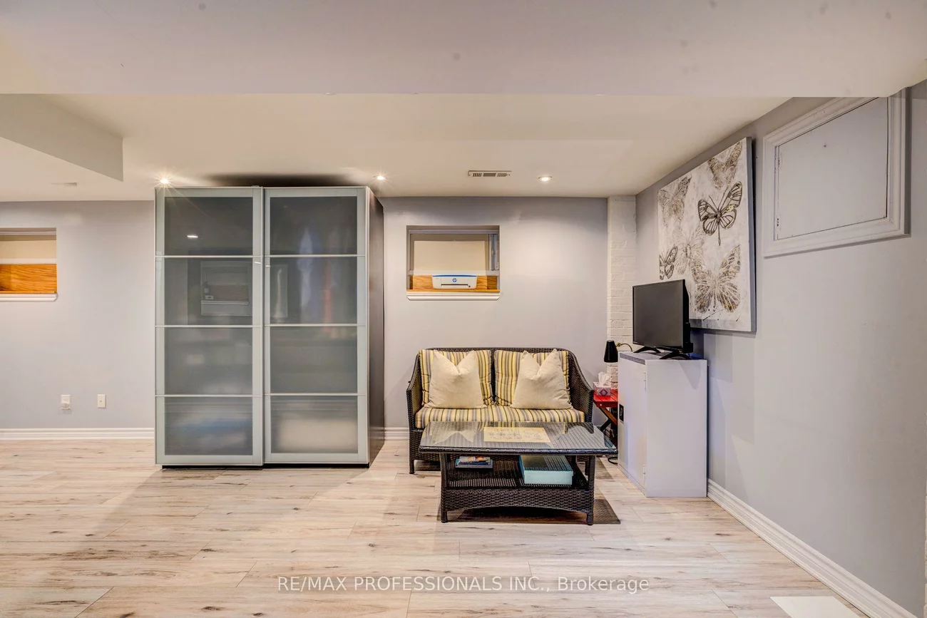 39, Rosemeade, Stonegate-Queensway, Toronto