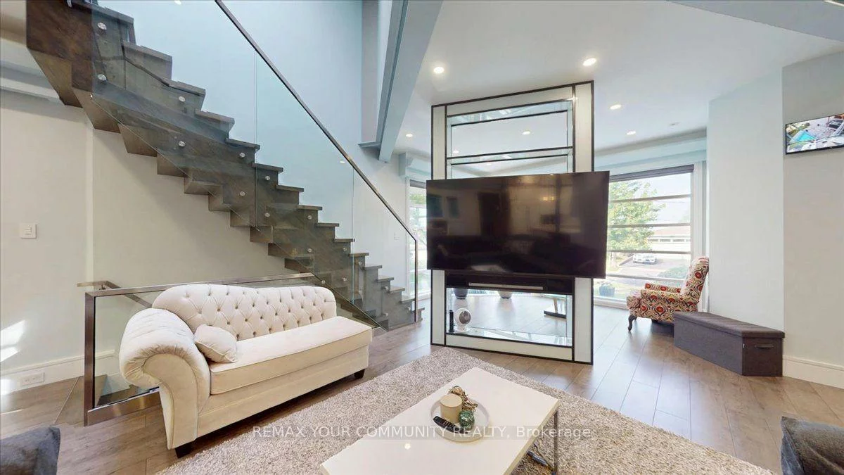 64, Aviemore, Humber Summit, Toronto
