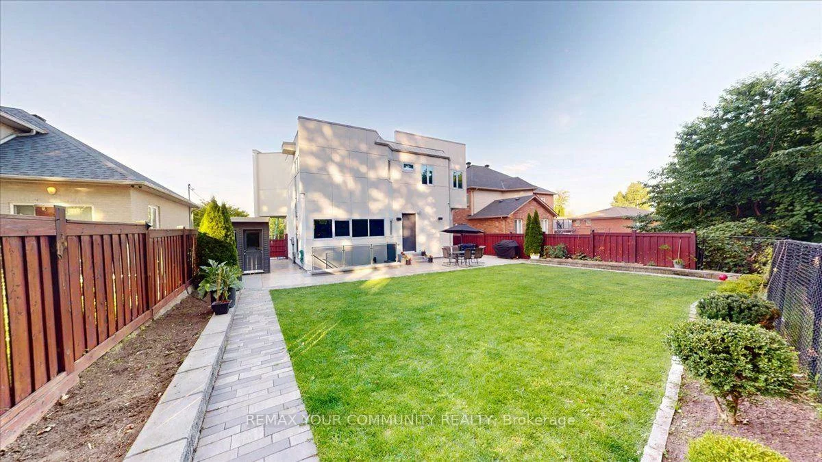 64, Aviemore, Humber Summit, Toronto
