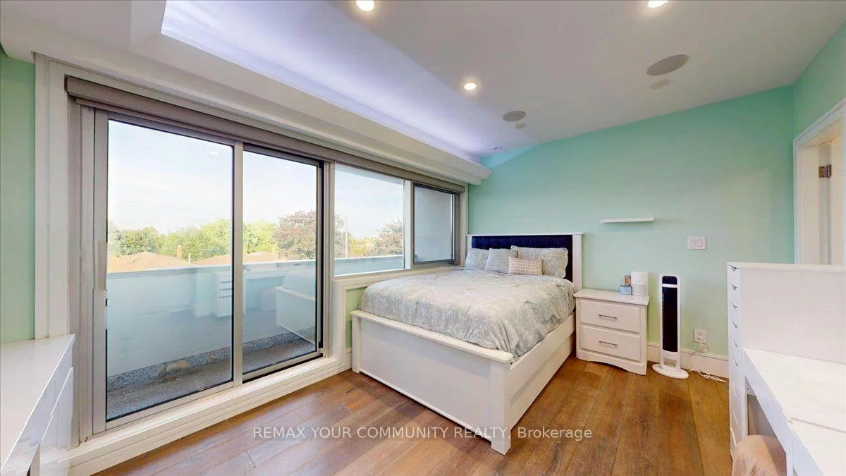 64, Aviemore, Humber Summit, Toronto