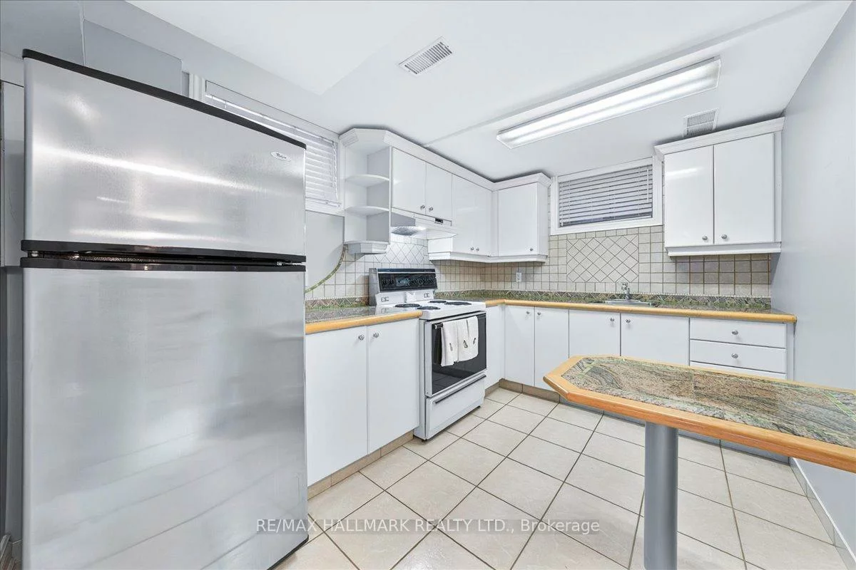 25, Fenley, Kingsview Village-The Westway, Toronto