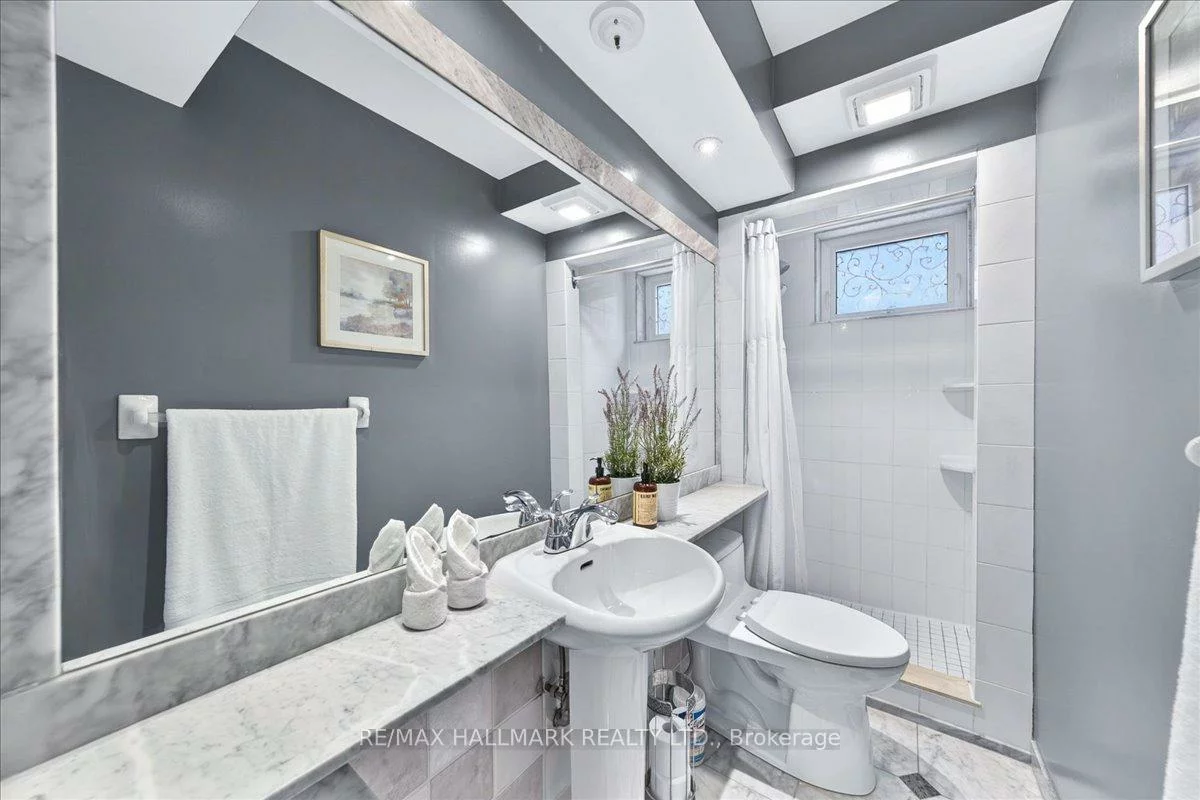 25, Fenley, Kingsview Village-The Westway, Toronto