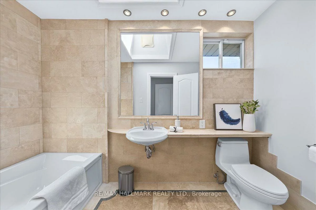 25, Fenley, Kingsview Village-The Westway, Toronto