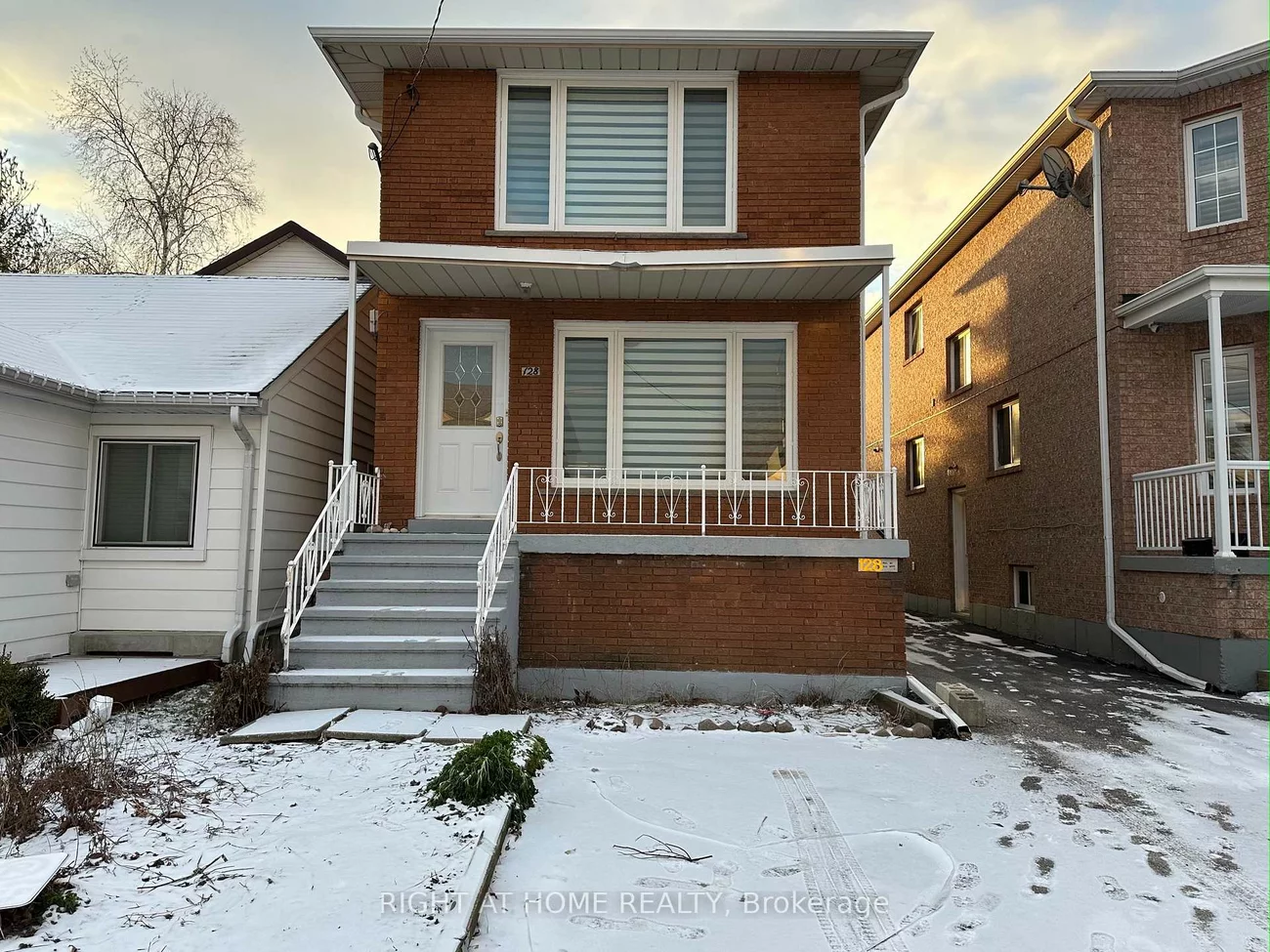 128, Twenty Second, Long Branch, Toronto