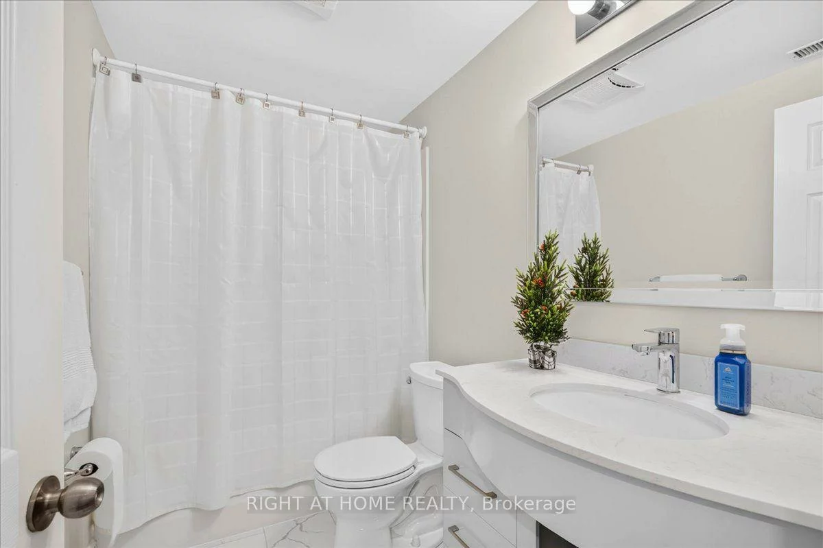90, Renault, Humber Heights, Toronto