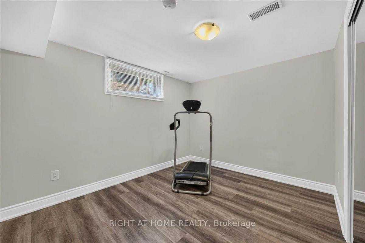 90, Renault, Humber Heights, Toronto