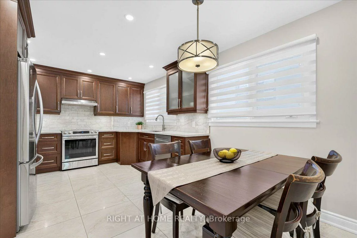 90, Renault, Humber Heights, Toronto