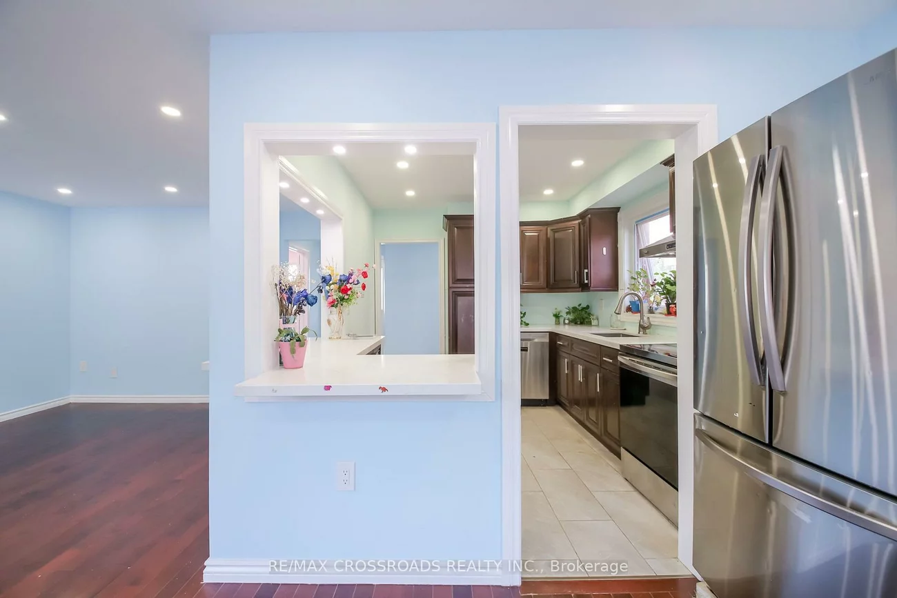 53, Giltspur, Glenfield-Jane Heights, Toronto