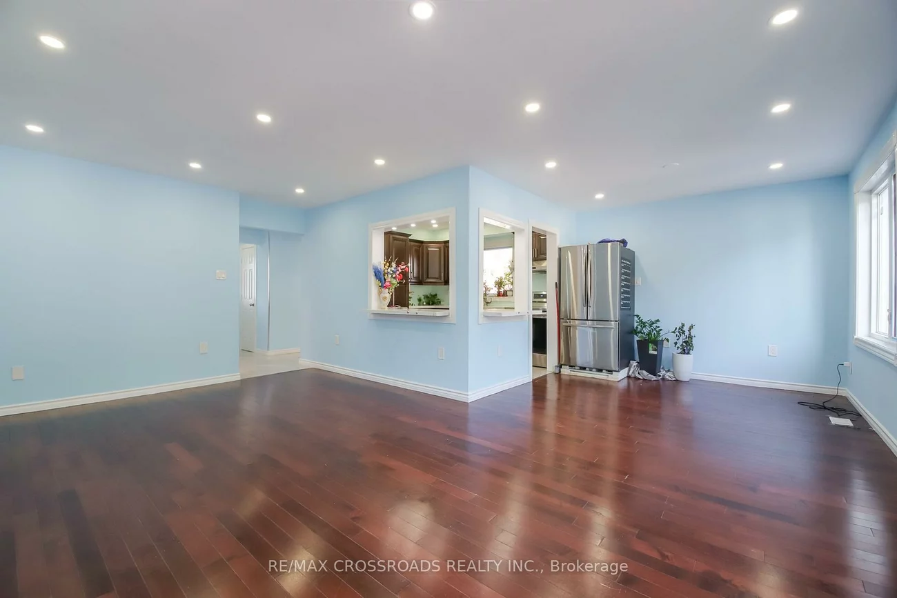 53, Giltspur, Glenfield-Jane Heights, Toronto