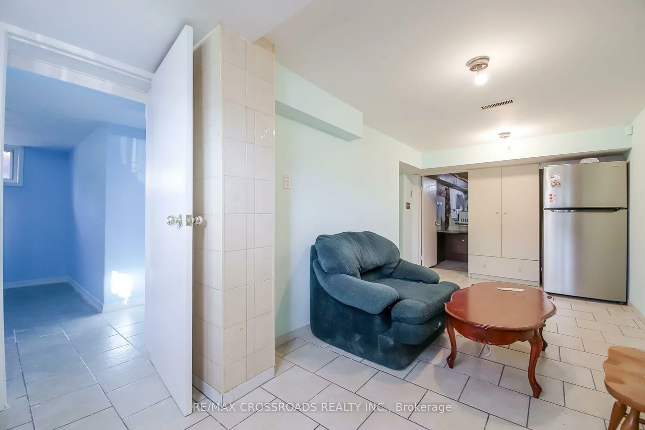 53, Giltspur, Glenfield-Jane Heights, Toronto