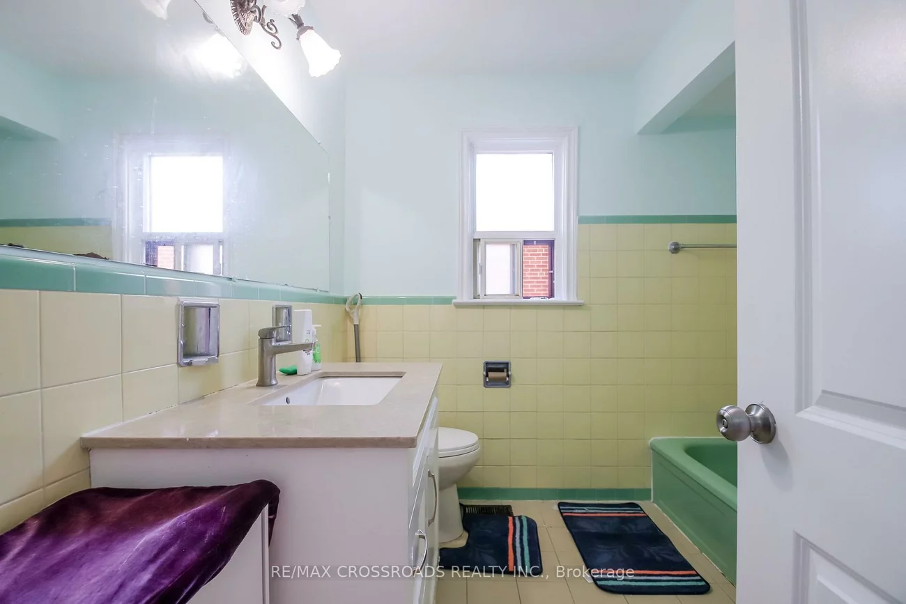 53, Giltspur, Glenfield-Jane Heights, Toronto