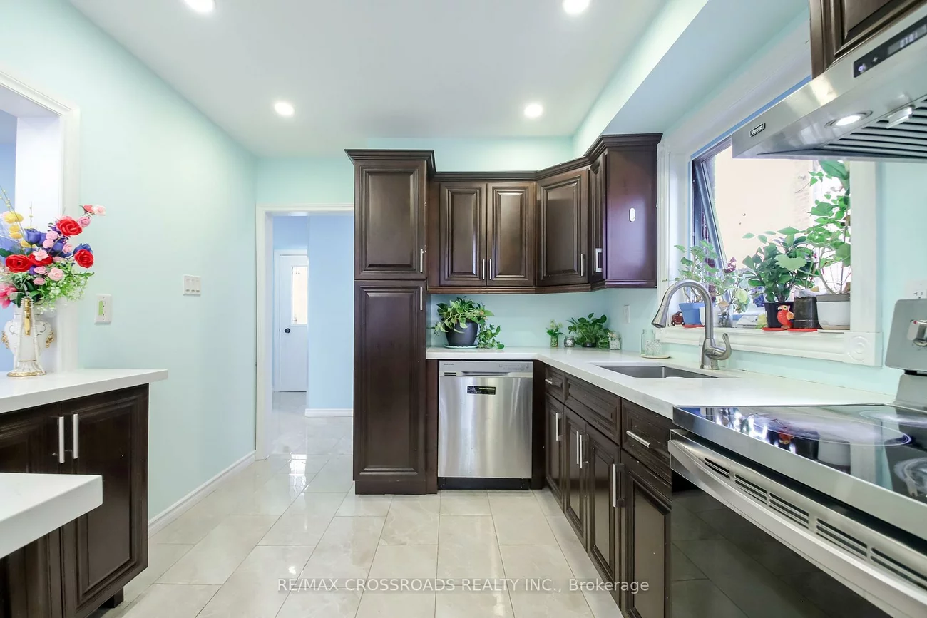 53, Giltspur, Glenfield-Jane Heights, Toronto