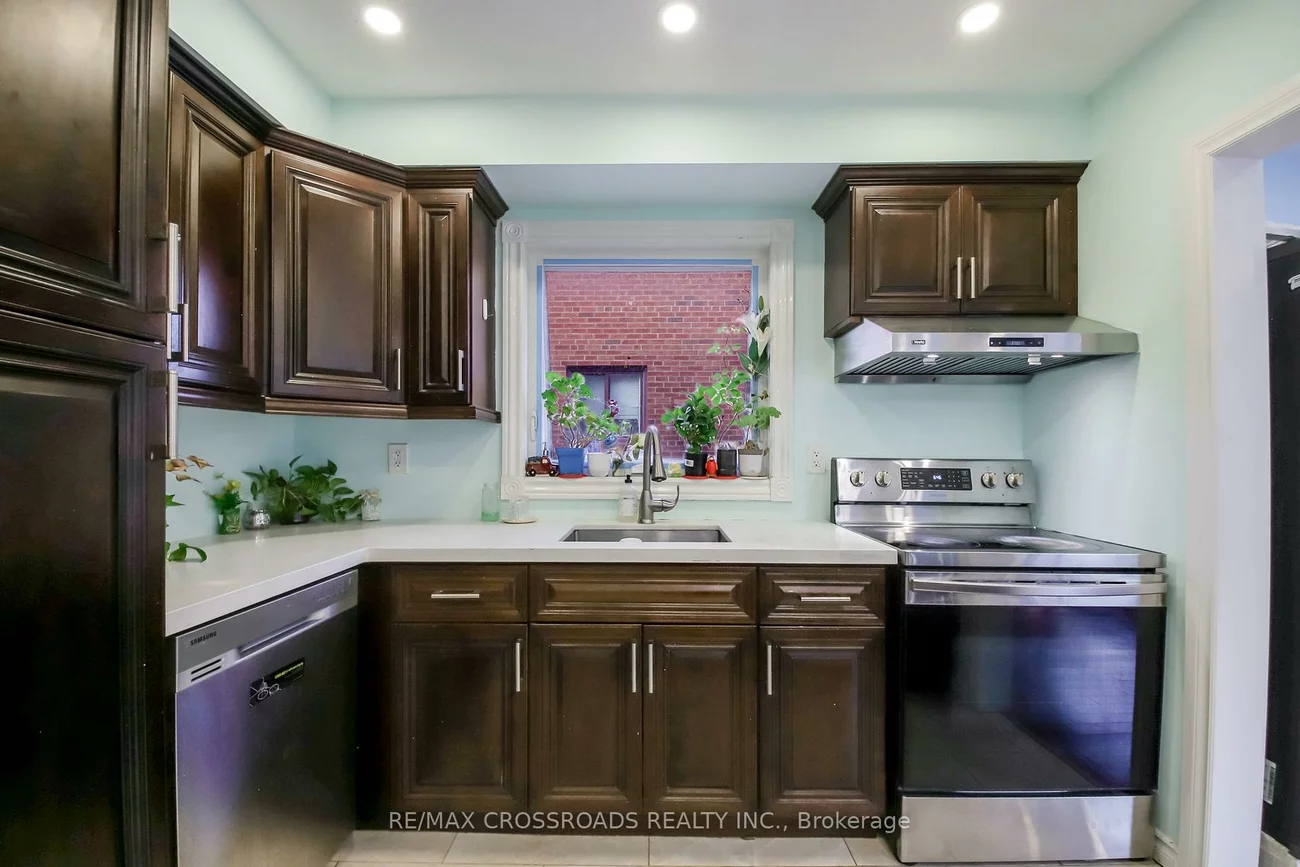 53, Giltspur, Glenfield-Jane Heights, Toronto