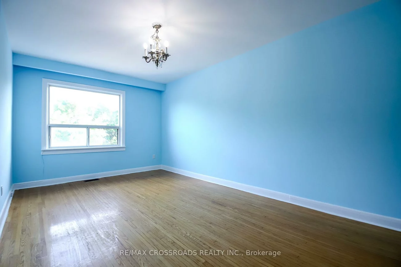 53, Giltspur, Glenfield-Jane Heights, Toronto