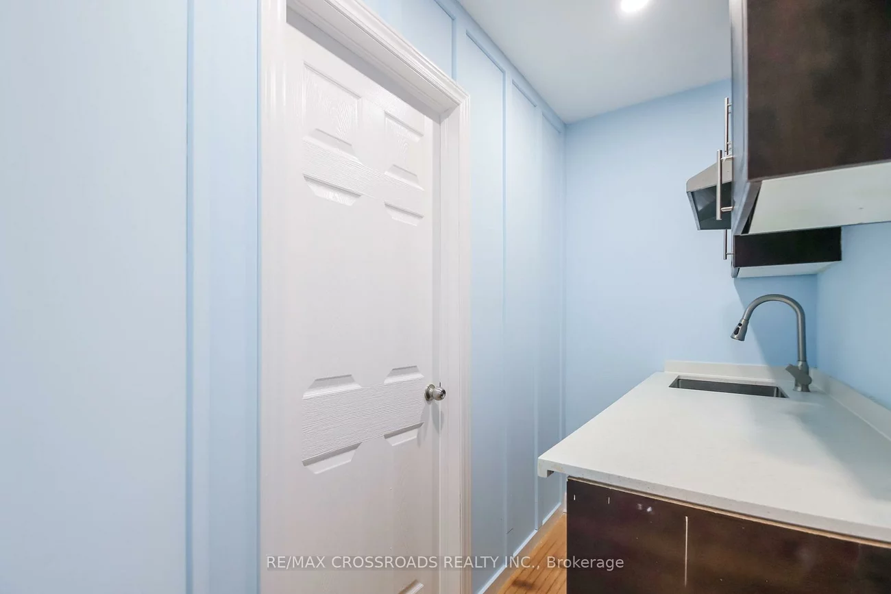 53, Giltspur, Glenfield-Jane Heights, Toronto