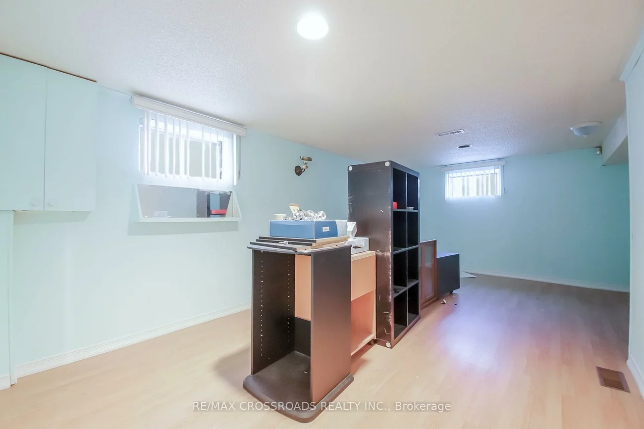 53, Giltspur, Glenfield-Jane Heights, Toronto