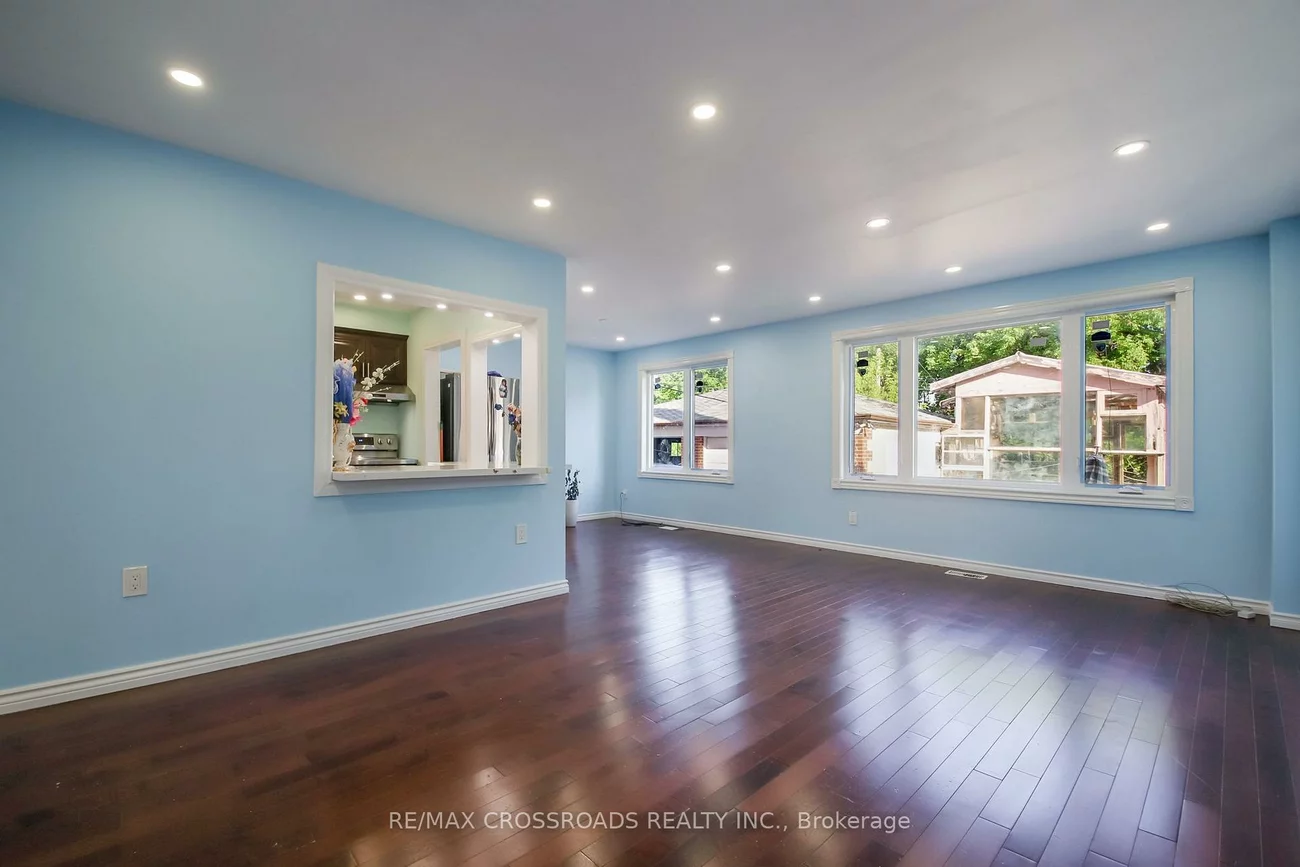 53, Giltspur, Glenfield-Jane Heights, Toronto