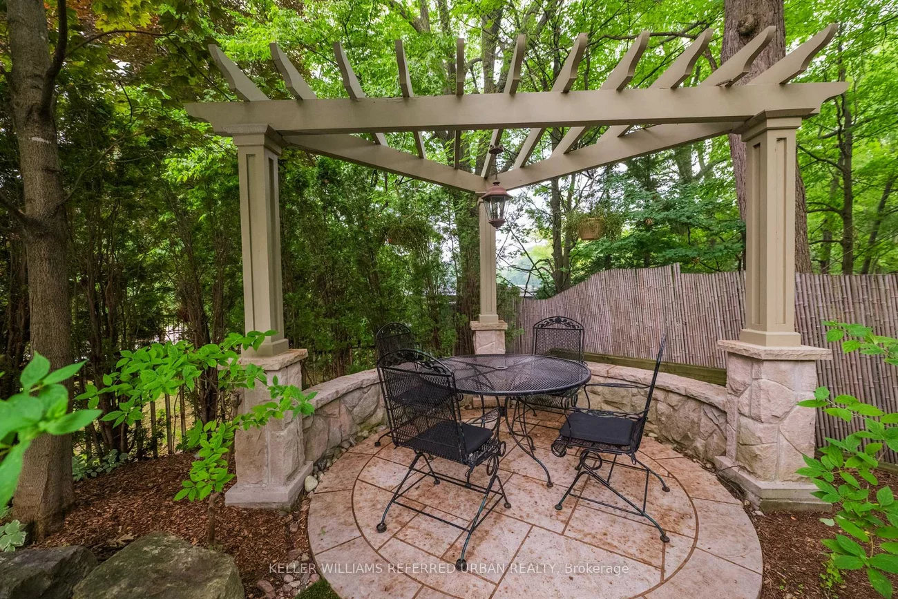11, Country Club, Edenbridge-Humber Valley, Toronto