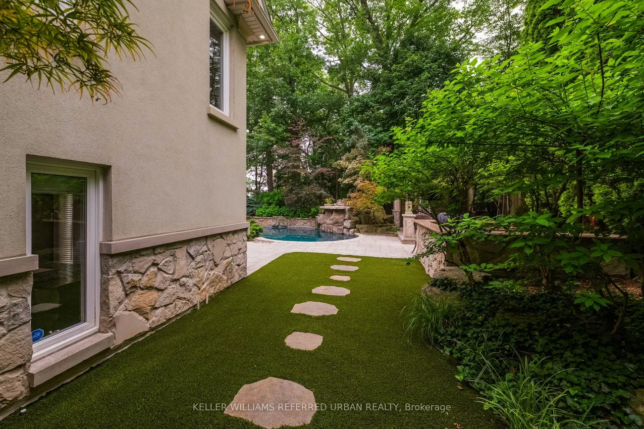 11, Country Club, Edenbridge-Humber Valley, Toronto