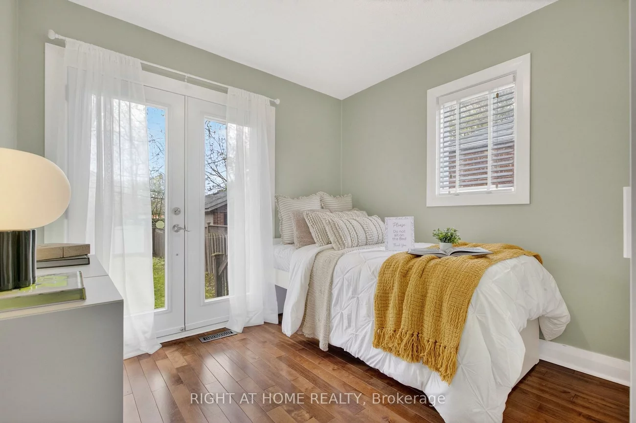 77, Elma, Mimico, Toronto